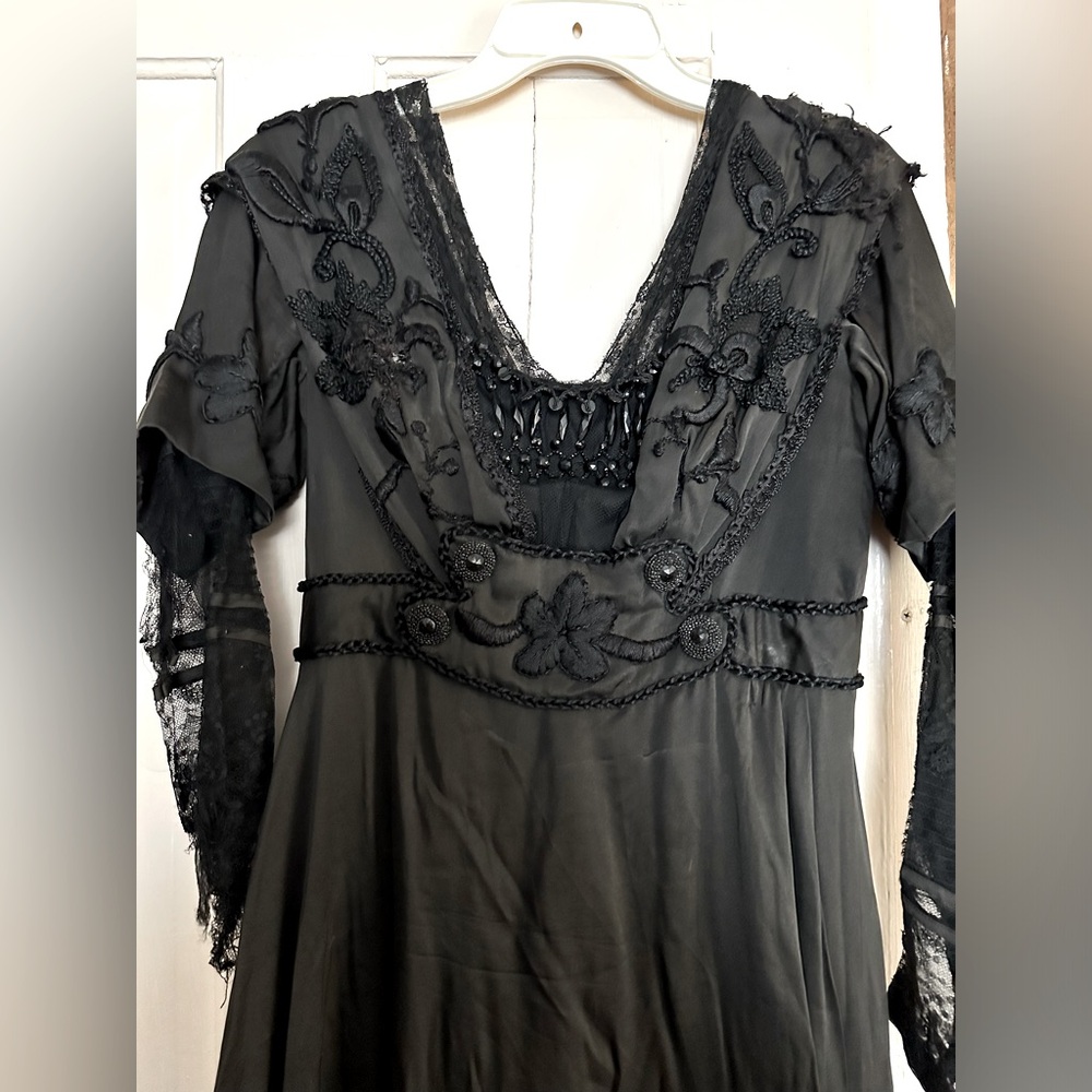Vintage 1940s gowns dresses formal